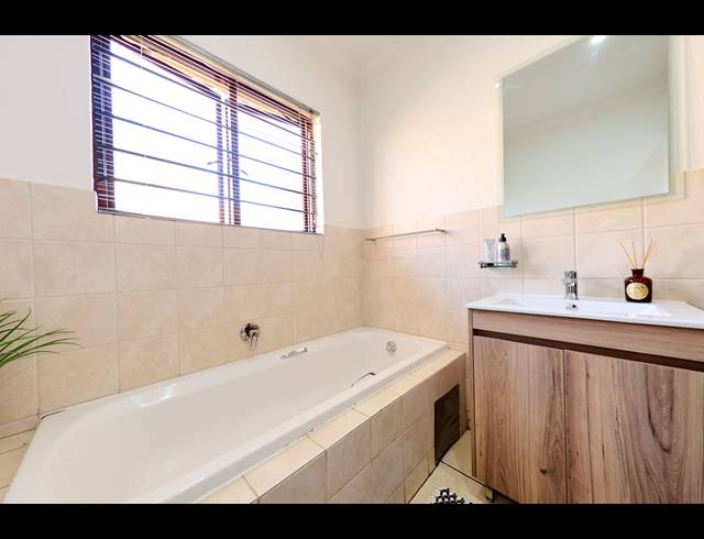 3 BEDROOM HOUSE FOR SALE IN ERAND GARDENS